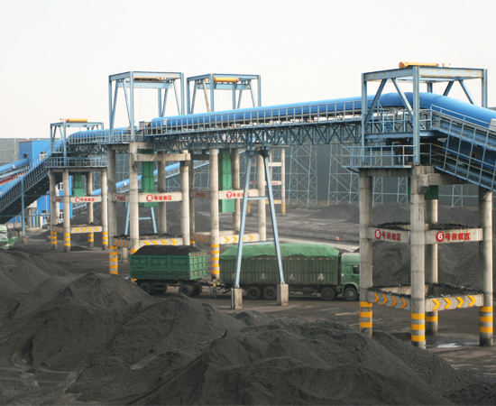 伸缩溜槽主要用于煤矿主场地、选煤厂、港口及码头物料